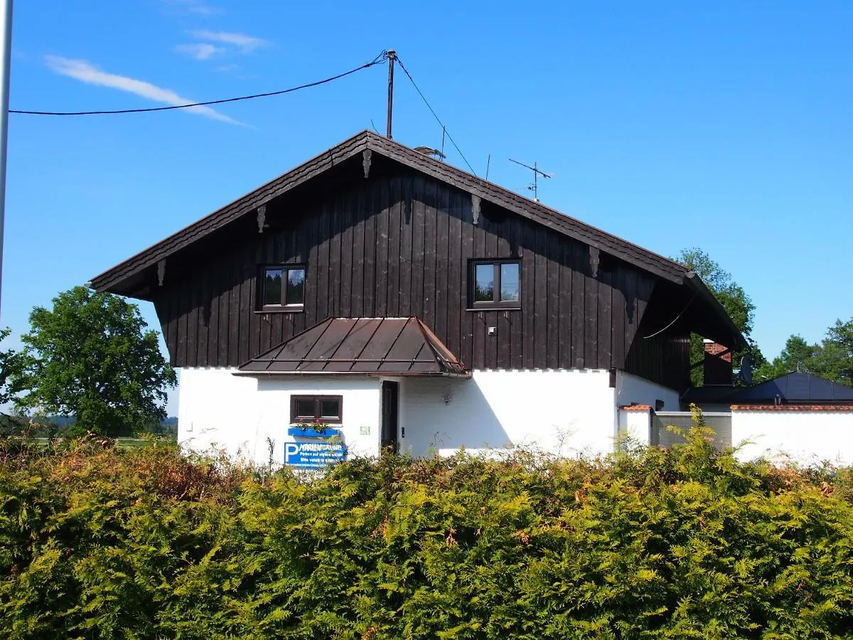 בית נופש ברנאו אם כימסי Gaestezimmer Mariengrund